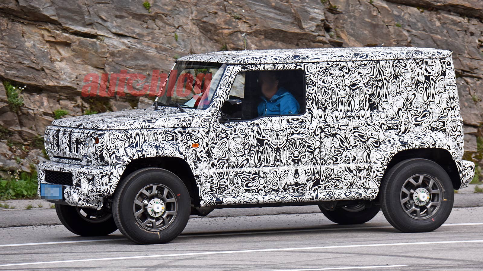 Suzuki Jimny four-door prototype