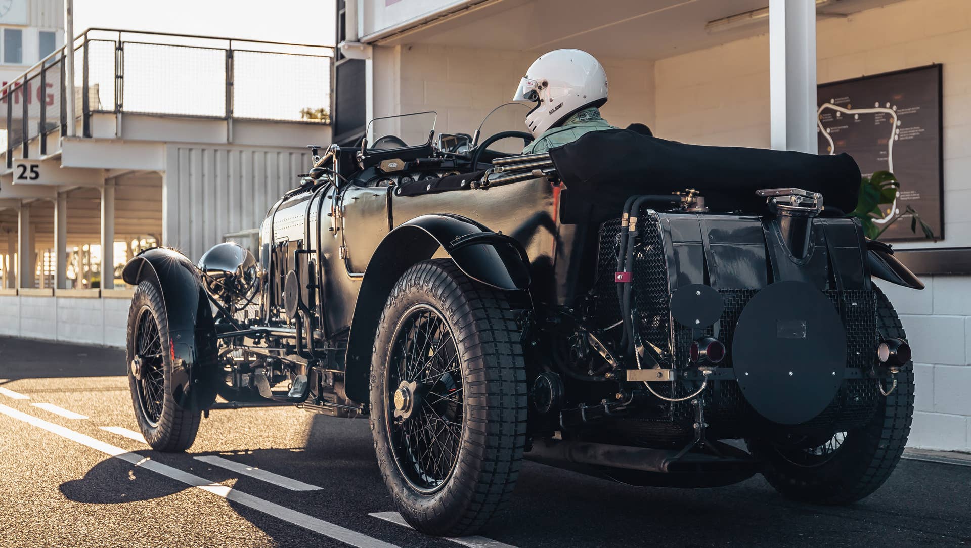 The renowned Bentley Blower returns to race again - Autoblog