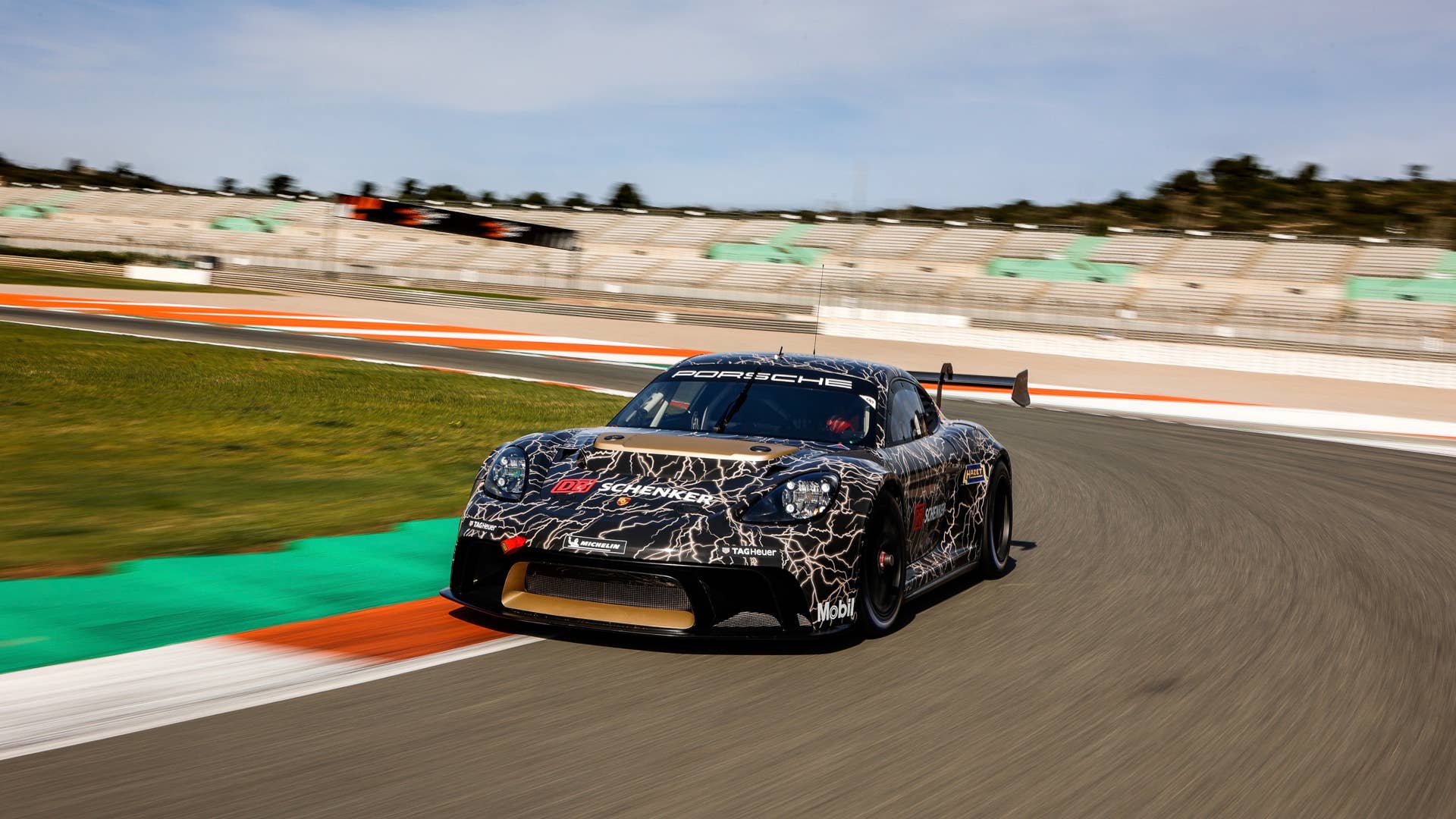 718 GT4 ePerformance