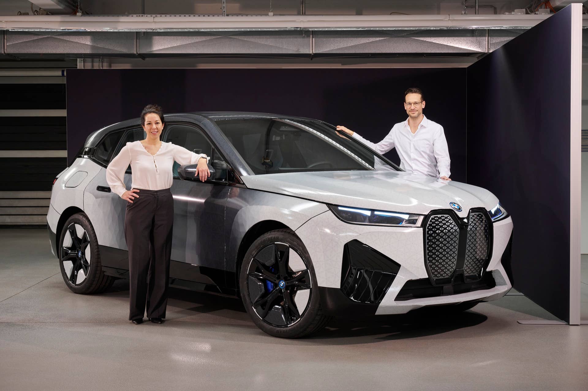BMW iX Flow concept