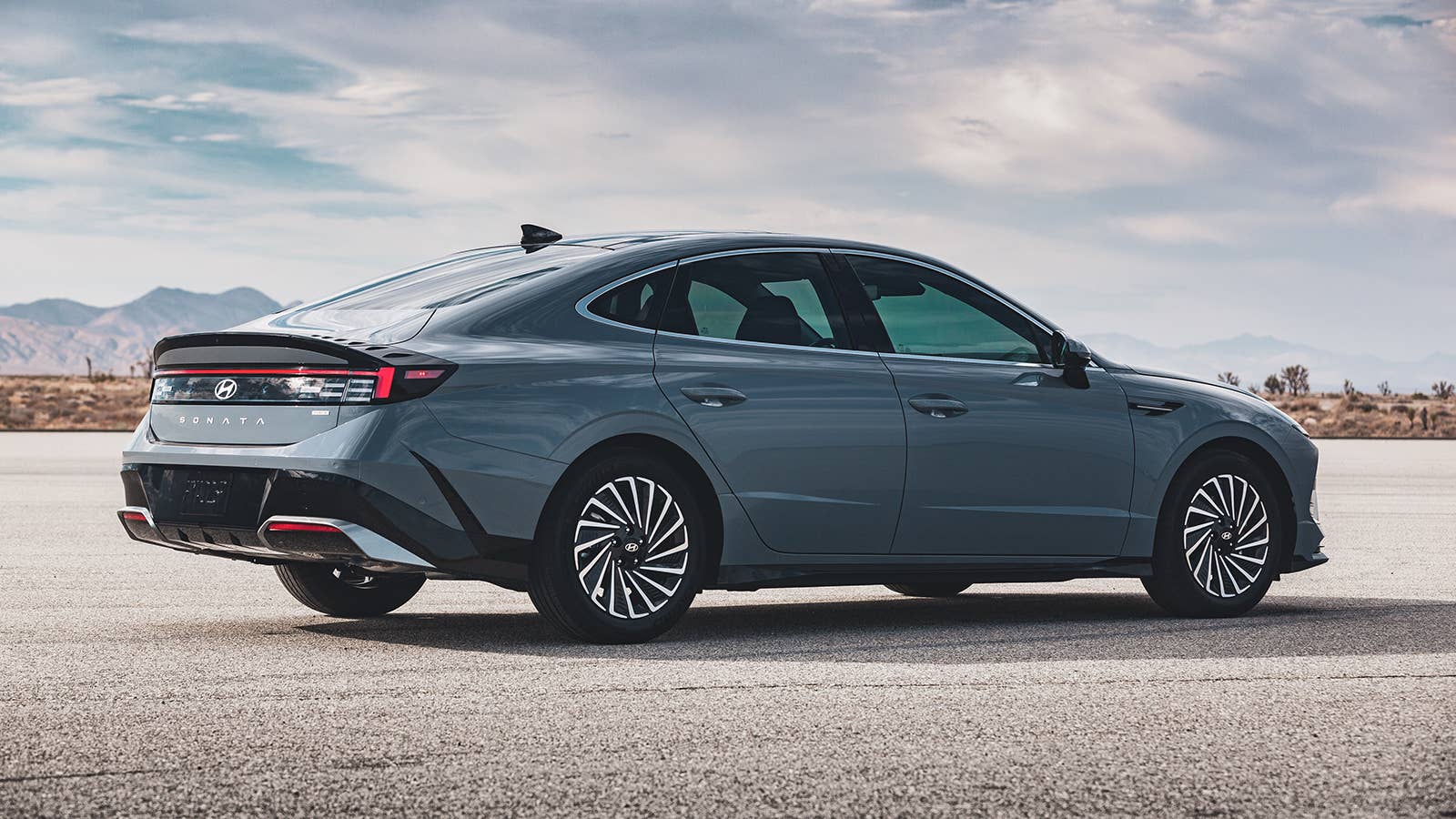 2024 Hyundai Sonata Hybrid