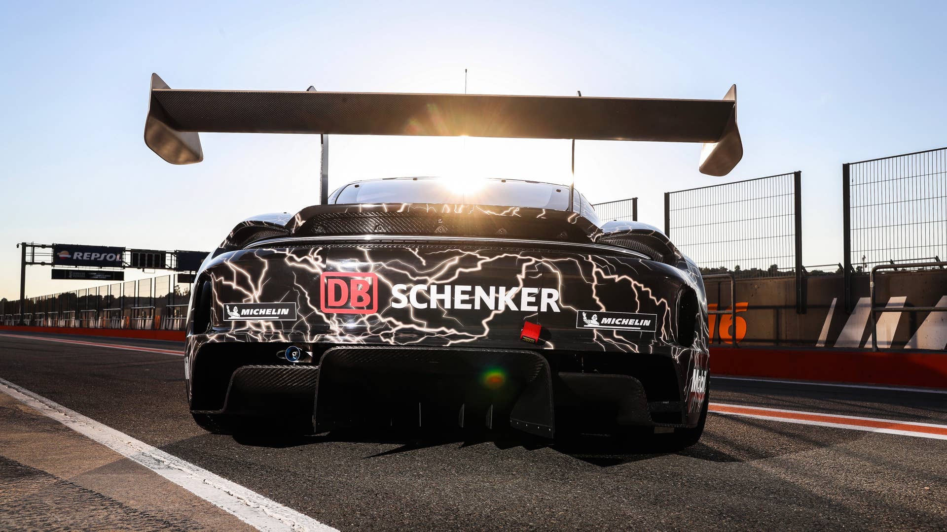Porsche 718 Cayman GT4 ePerformance previews electric racer - Autoblog