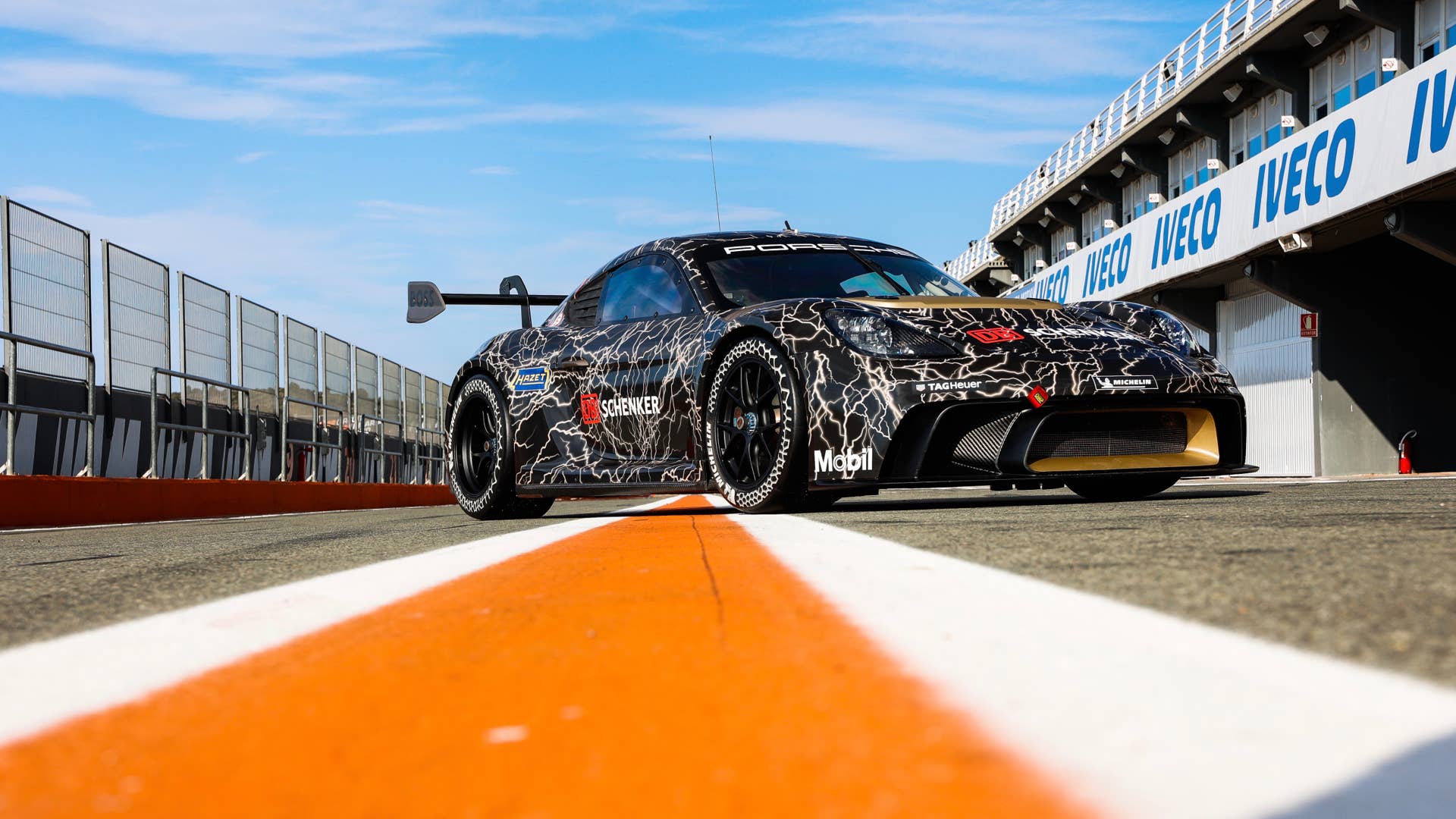 718 GT4 ePerformance