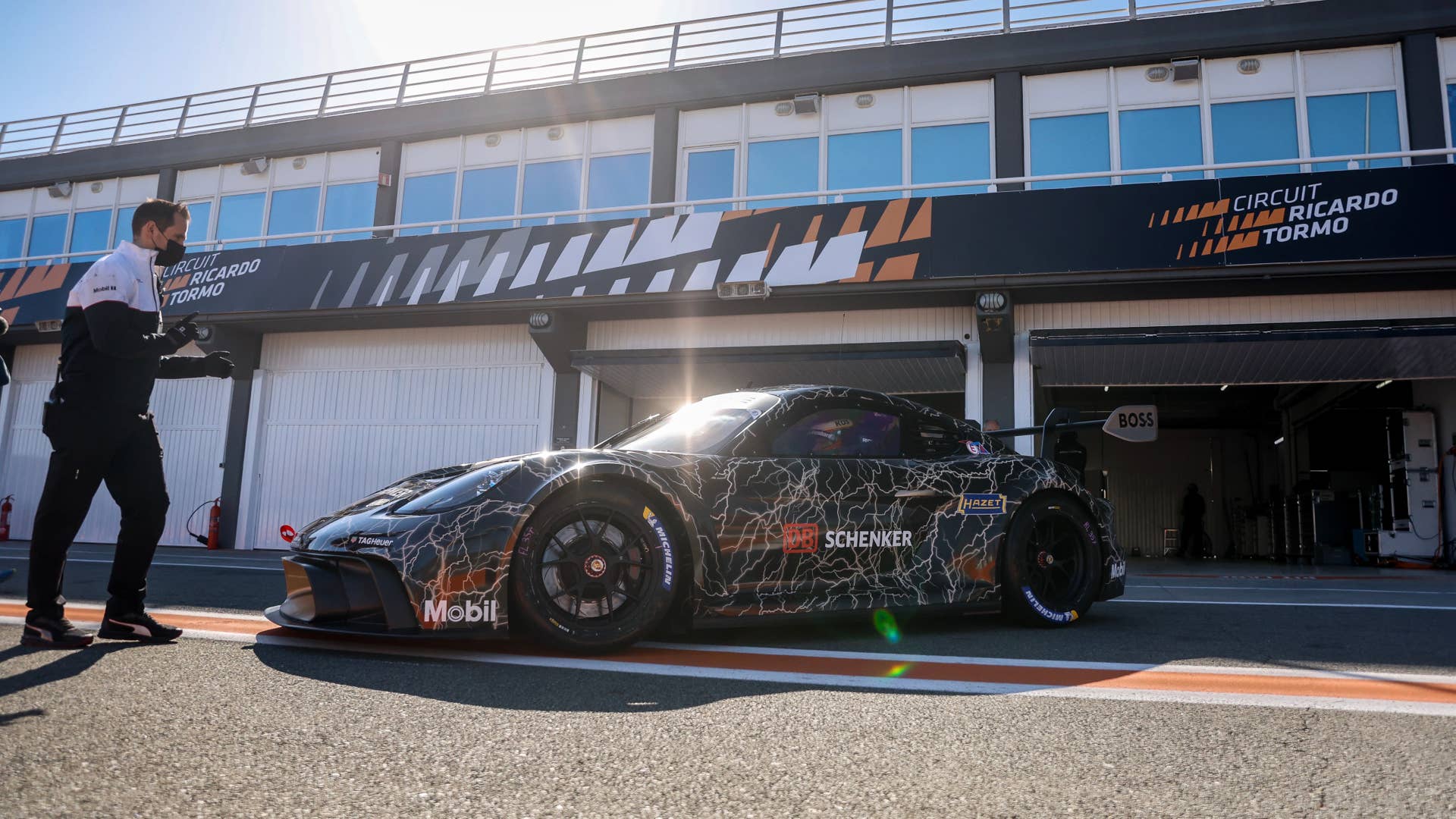 Porsche 718 Cayman GT4 ePerformance previews electric racer - Autoblog