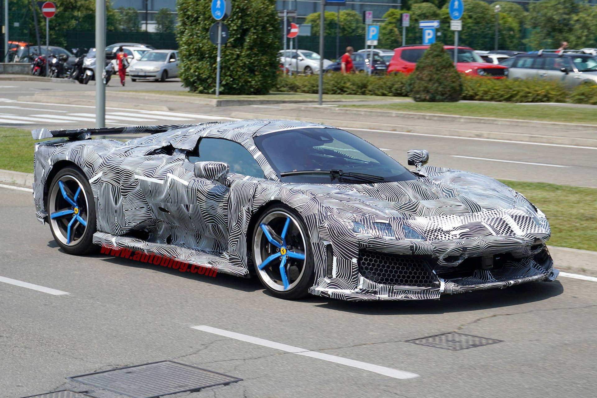 Spy-Shots of Cars - This image has been optimized for a calibrated screen with a Gamma of 2.2 and a colour temperature og 6500°K