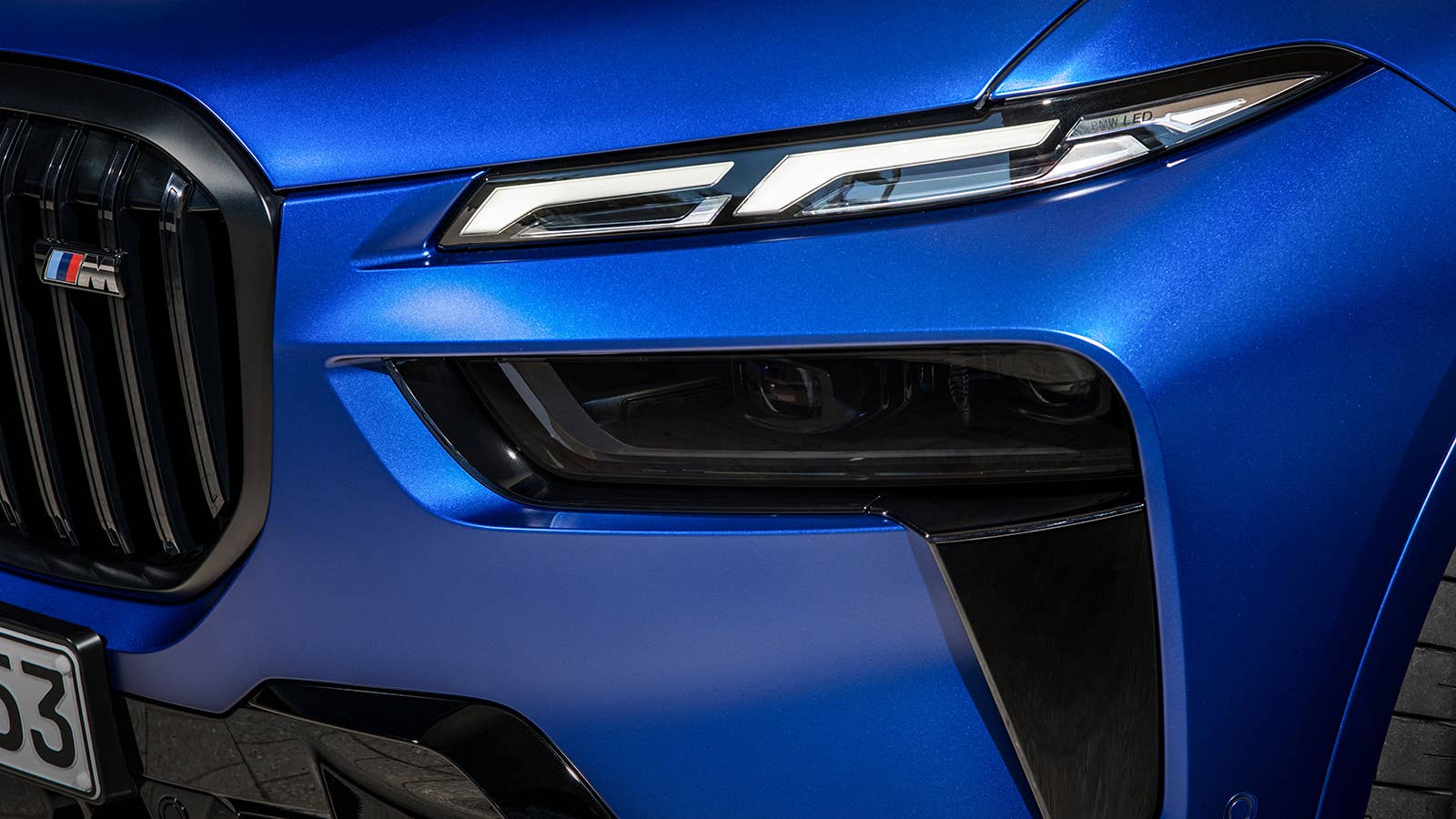 2023 BMW X7 M60i