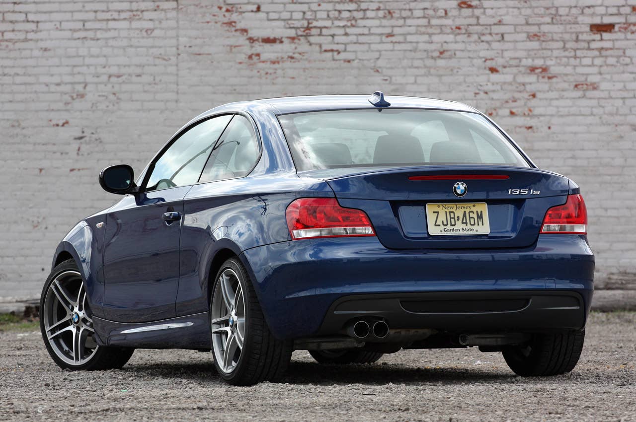 2013 BMW 135is rear 3/4 view