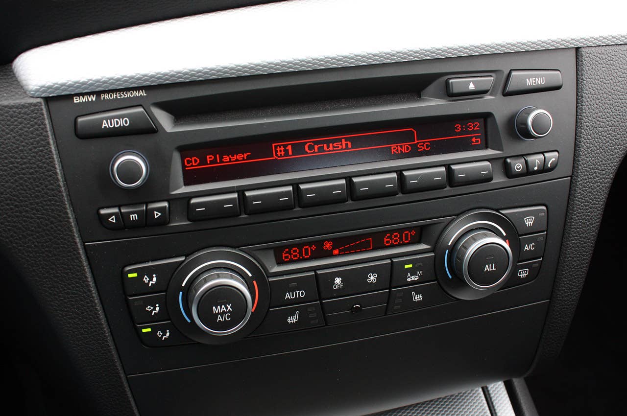 2013 BMW 135is instrument panel