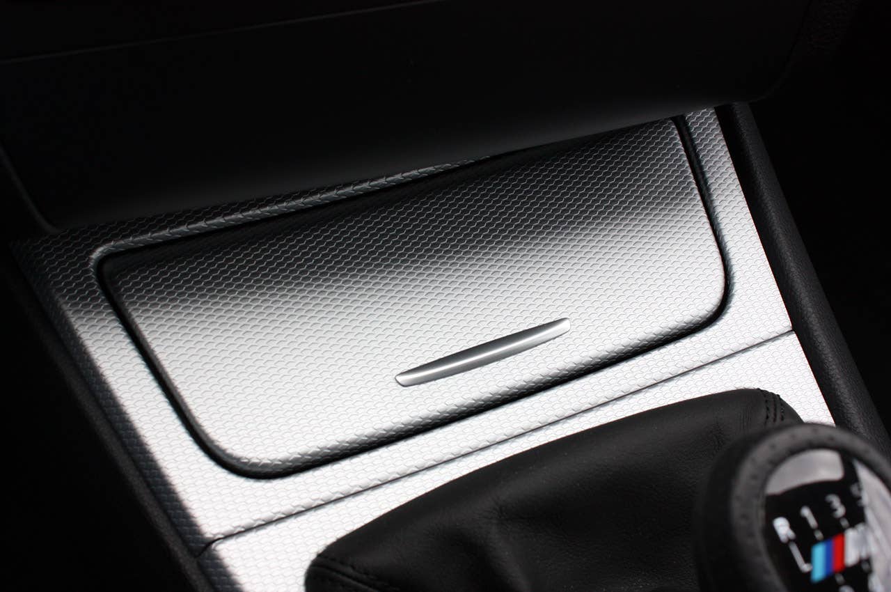 2013 BMW 135is center console storage