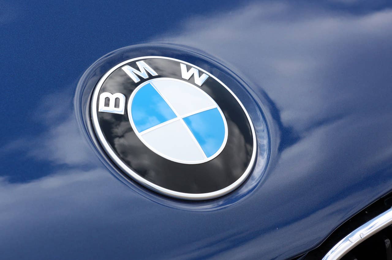 2013 BMW 135is logo