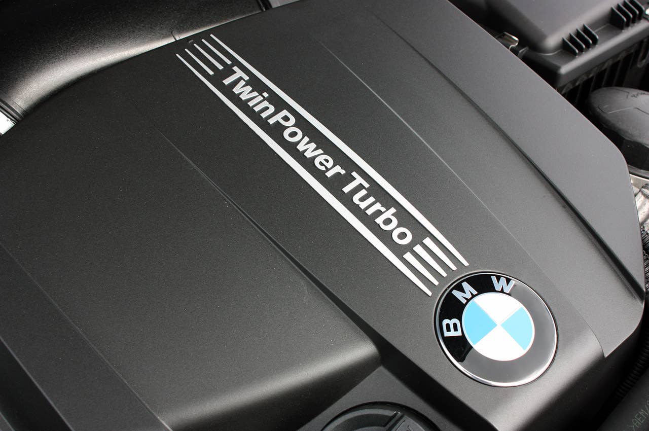 2013 BMW 135is engine detail