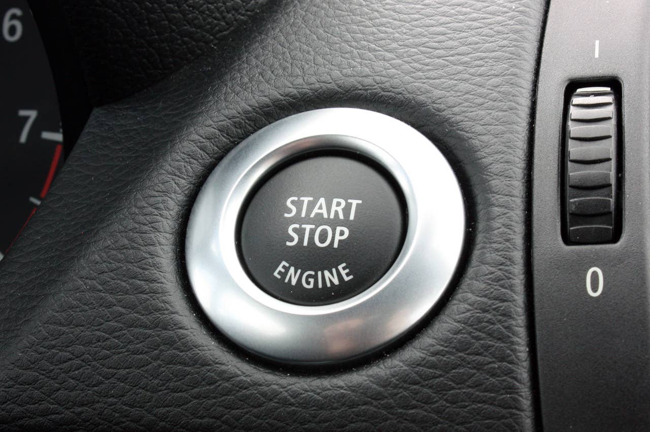 2013 BMW 135is start button