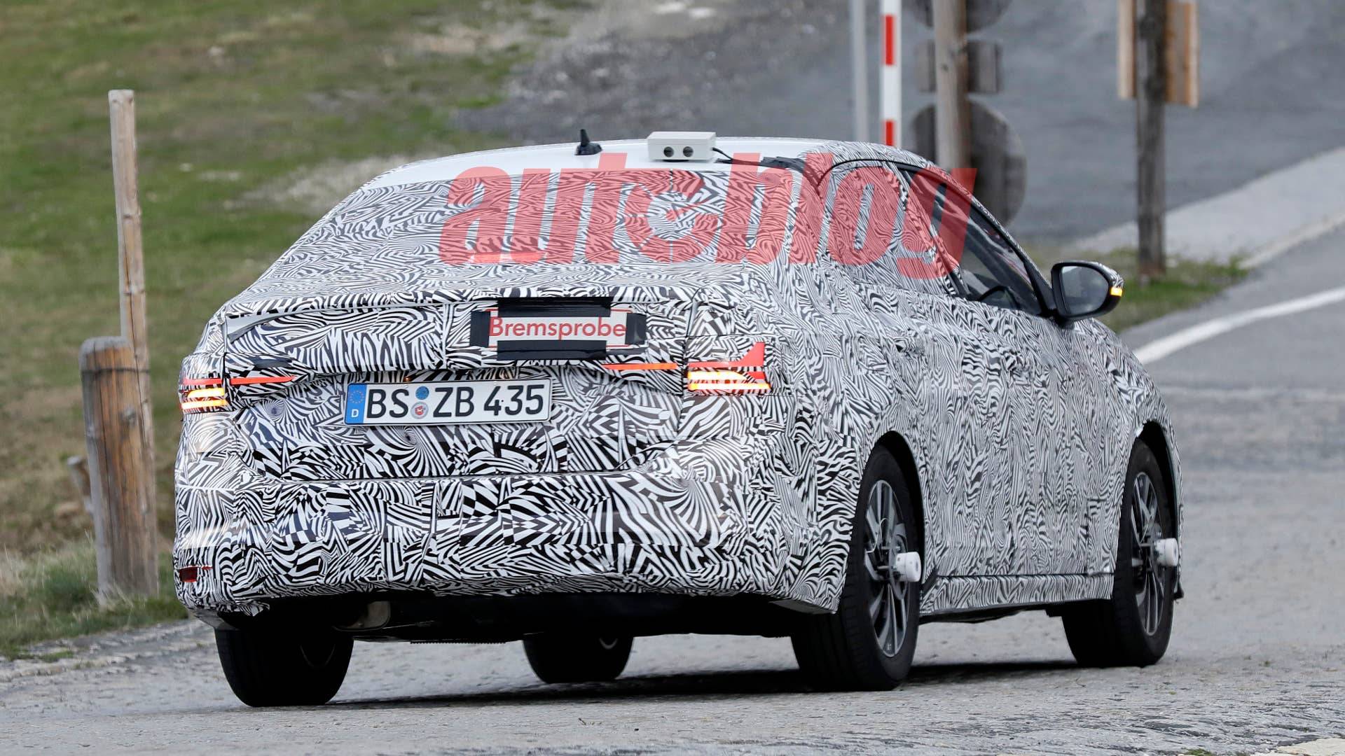 Spy shot of secretly tested future car