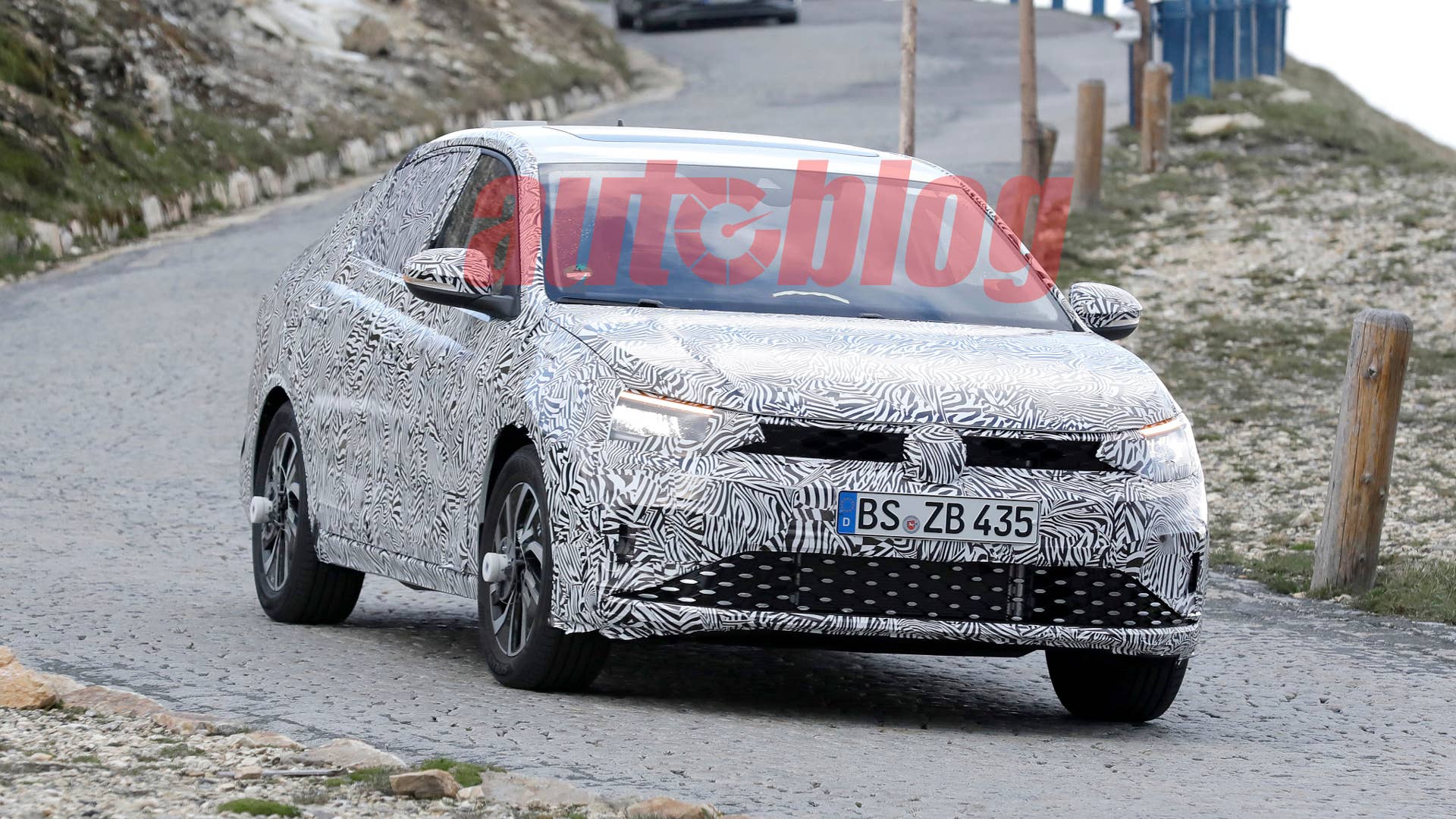 Spy shot of secretly tested future car