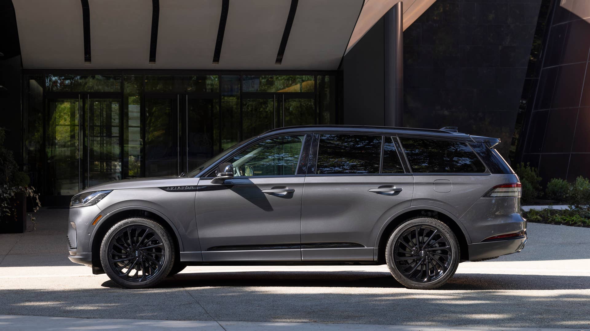 Preproduction model shown with aftermarket wheels. Available summer 2024.