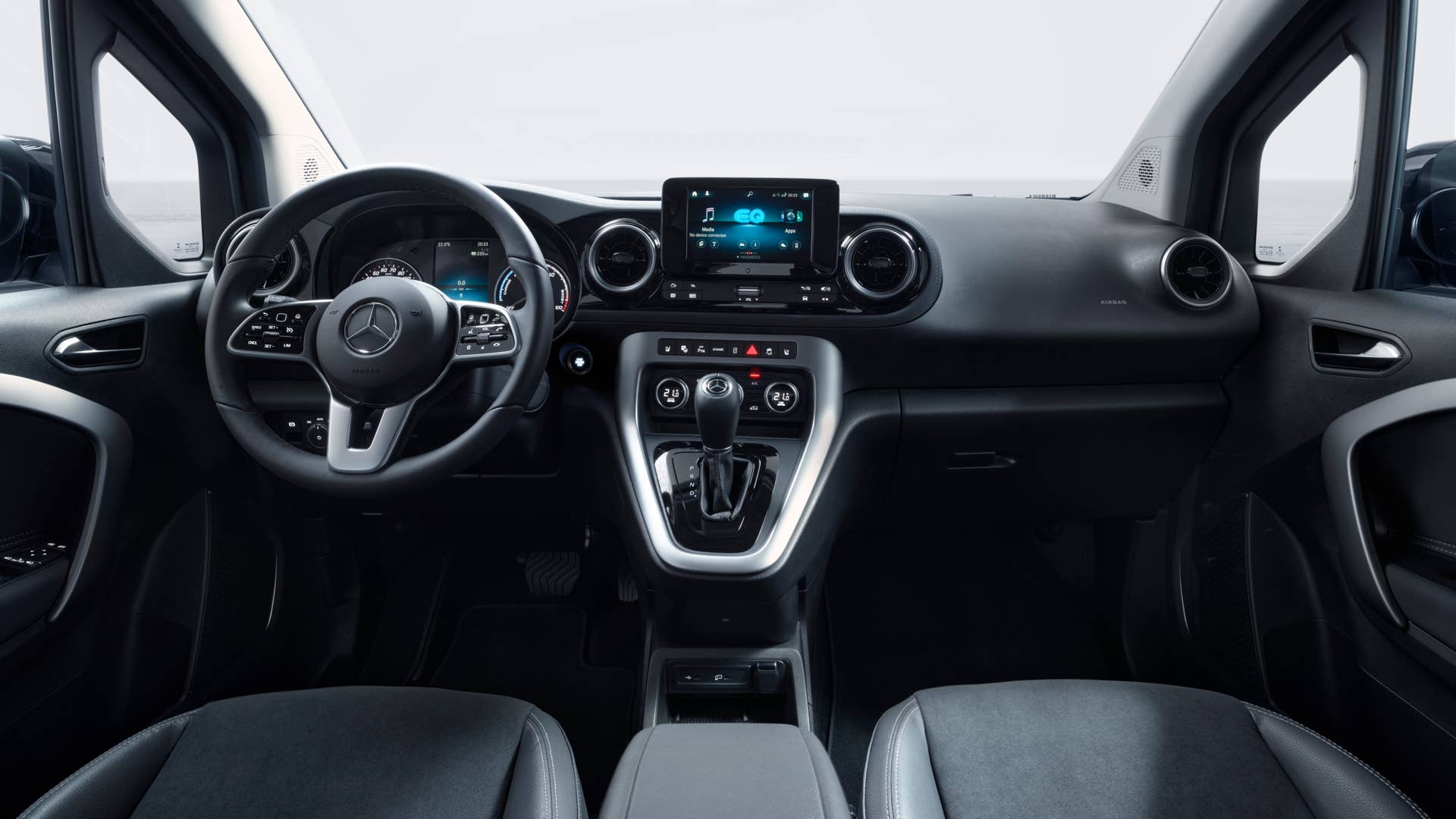 Der neue Mercedes-Benz EQT (Stromverbrauch kombiniert (WLTP): 18,99 kWh/100 km; CO2-Emissionen kombiniert: 0 g/km) // The new Mercedes-Benz EQT (combined power consumption (WLTP): 18,99 kWh/100 km; combined CO2 emissions: 0 g/km)