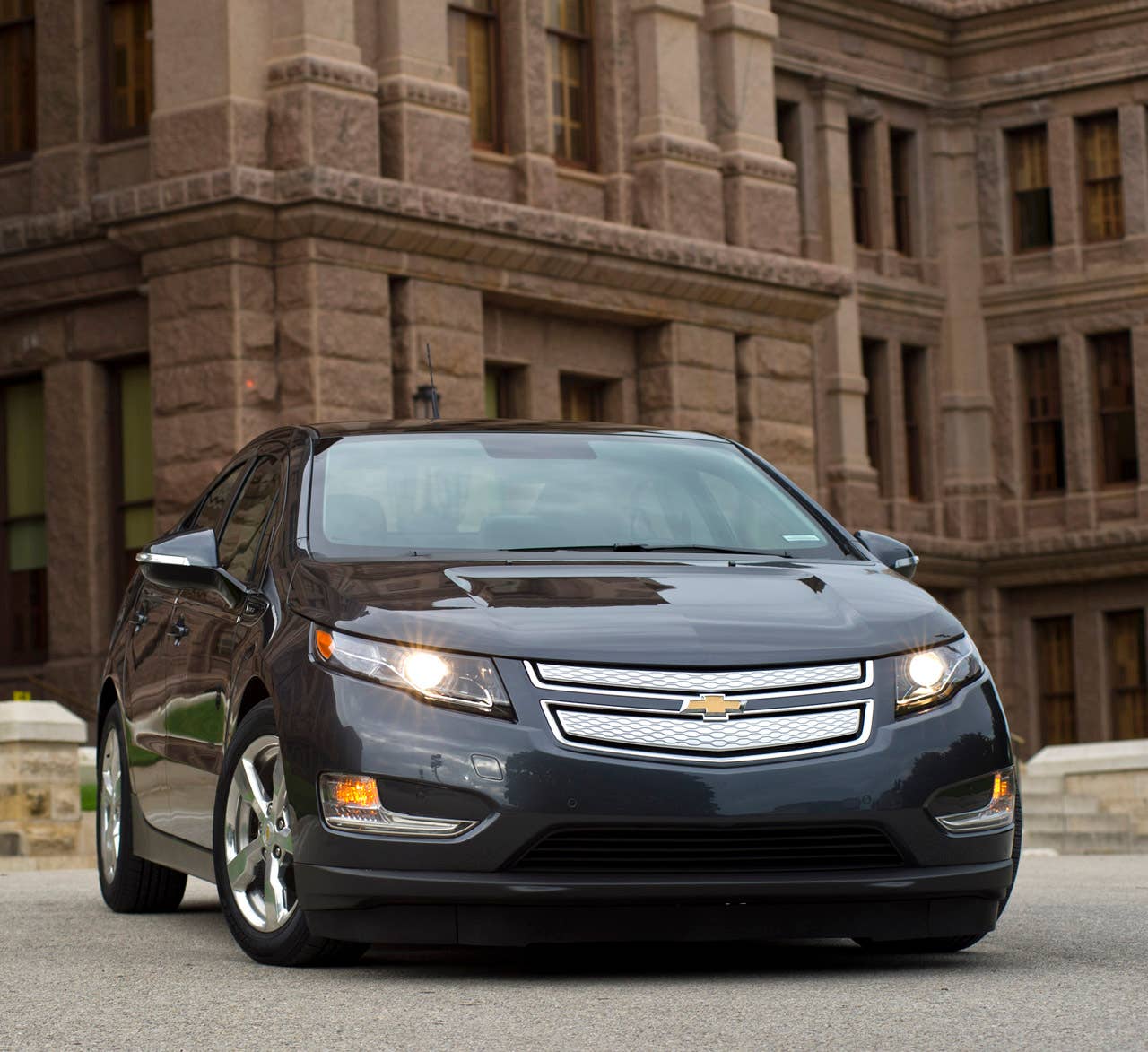 Chevrolet announces Thursday, July 1, 2010 it is adding Texas, New York, New Jersey, and Connecticut to the launch markets for the Volt electric vehicle. The retail launch in Texas and New York will begin with Austin and New York City in late 2010. The balance of Texas and New York, as well as New Jersey and Connecticut, are scheduled to begin receiving Volts in early 2011. The Chevrolet Volt (pictured here) in front of the Texas State Capital in Austiin, Texas Wednesday, June 30, 2010.  (Photo by Steven Noreyko for Chevrolet)
