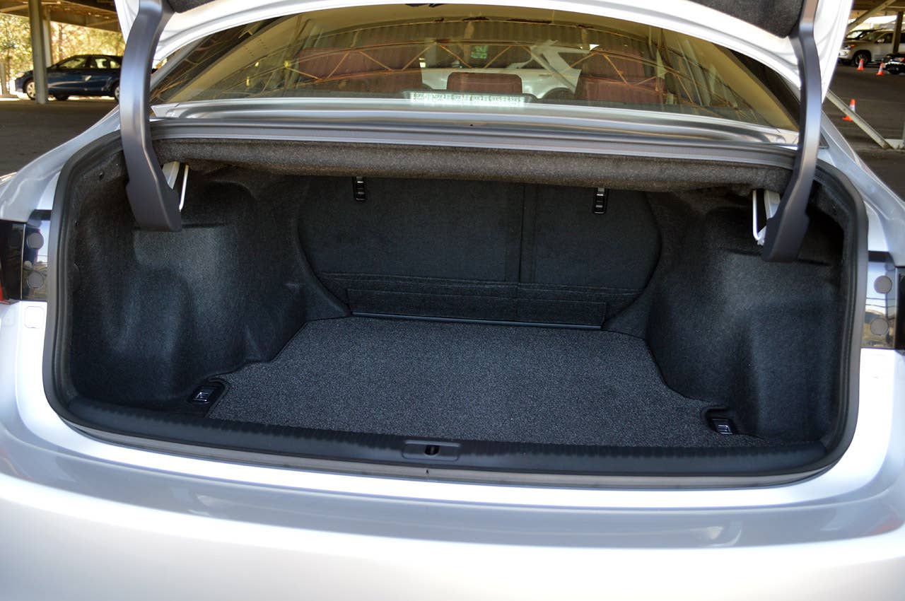 2014 Lexus IS350 F-Sport trunk