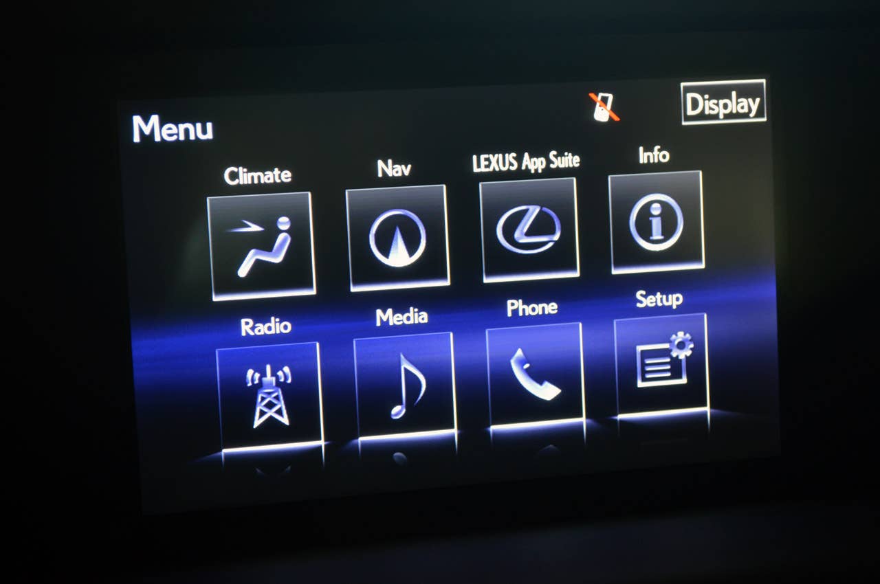 2014 Lexus IS350 F-Sport infotainment system
