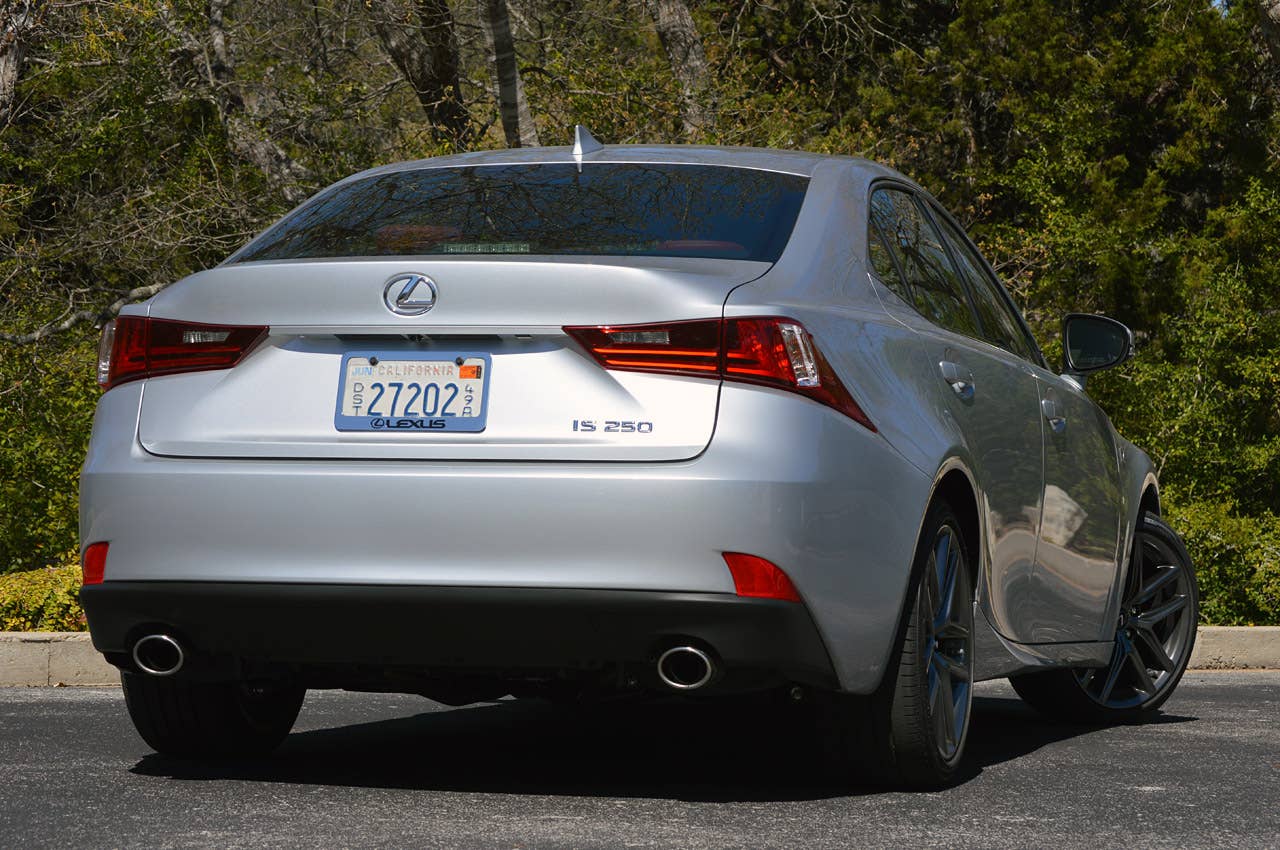 2014 Lexus IS350 F-Sport rear 3/4 view