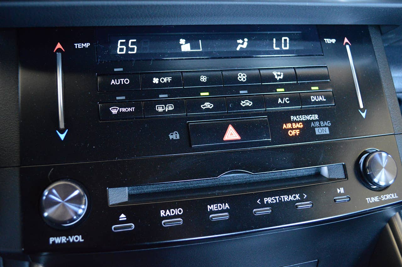 2014 Lexus IS350 F-Sport instrument panel