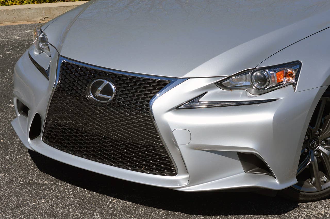 2014 Lexus IS350 F-Sport front detail