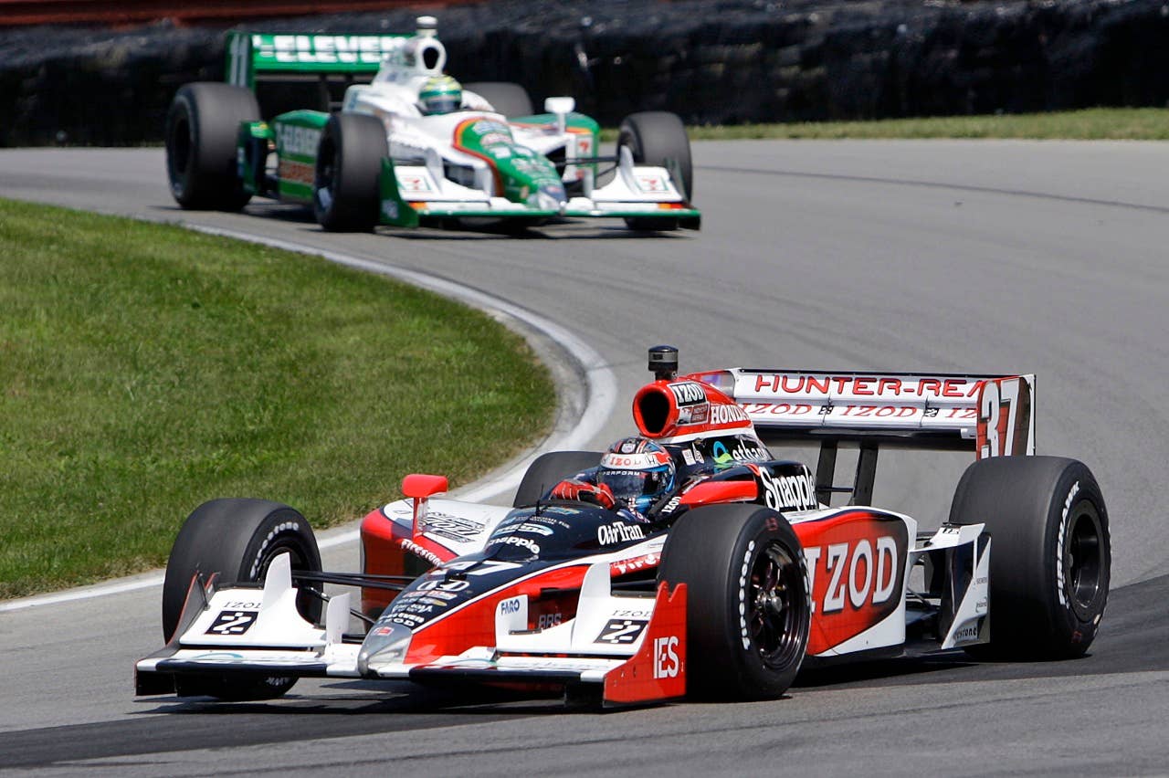 IRl driver Ryan Hunter-Reay drives during qualifying for the IndyCar Series' Honda Indy 200 at Mid-Ohio Saturday, Aug. 7, 2010, in Lexington, Ohio. Hunter-Reay qualified in fourth position, (AP Photo/Jay LaPrete)
