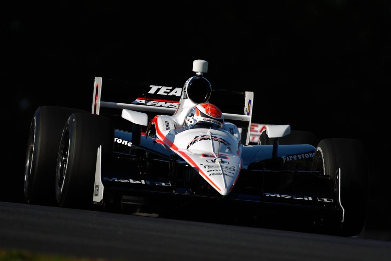 LEXINGTON, OH - AUGUST 07:  Ryan Briscoe of Australia drives the #6 Team Penske Dallara Honda during practice for the IZOD IndyCar Series Honda Indy 200 on August 7, 2010 in Lexington, Ohio.  (Photo by Chris Graythen/Getty Images)