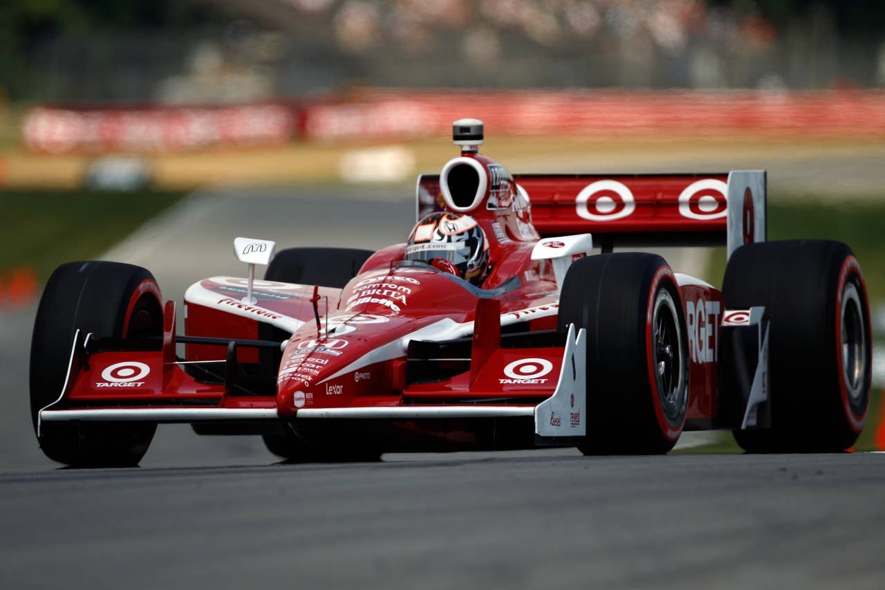 LEXINGTON, OH - AUGUST 07:  Scott Dixon of New Zealand, driver of the #9 Target Chip Ganassi Racing Dallara Honda drives during qualifying for the IZOD IndyCar Series Honda Indy 200 on August 7, 2010 in Lexington, Ohio.  (Photo by Chris Graythen/Getty Images)