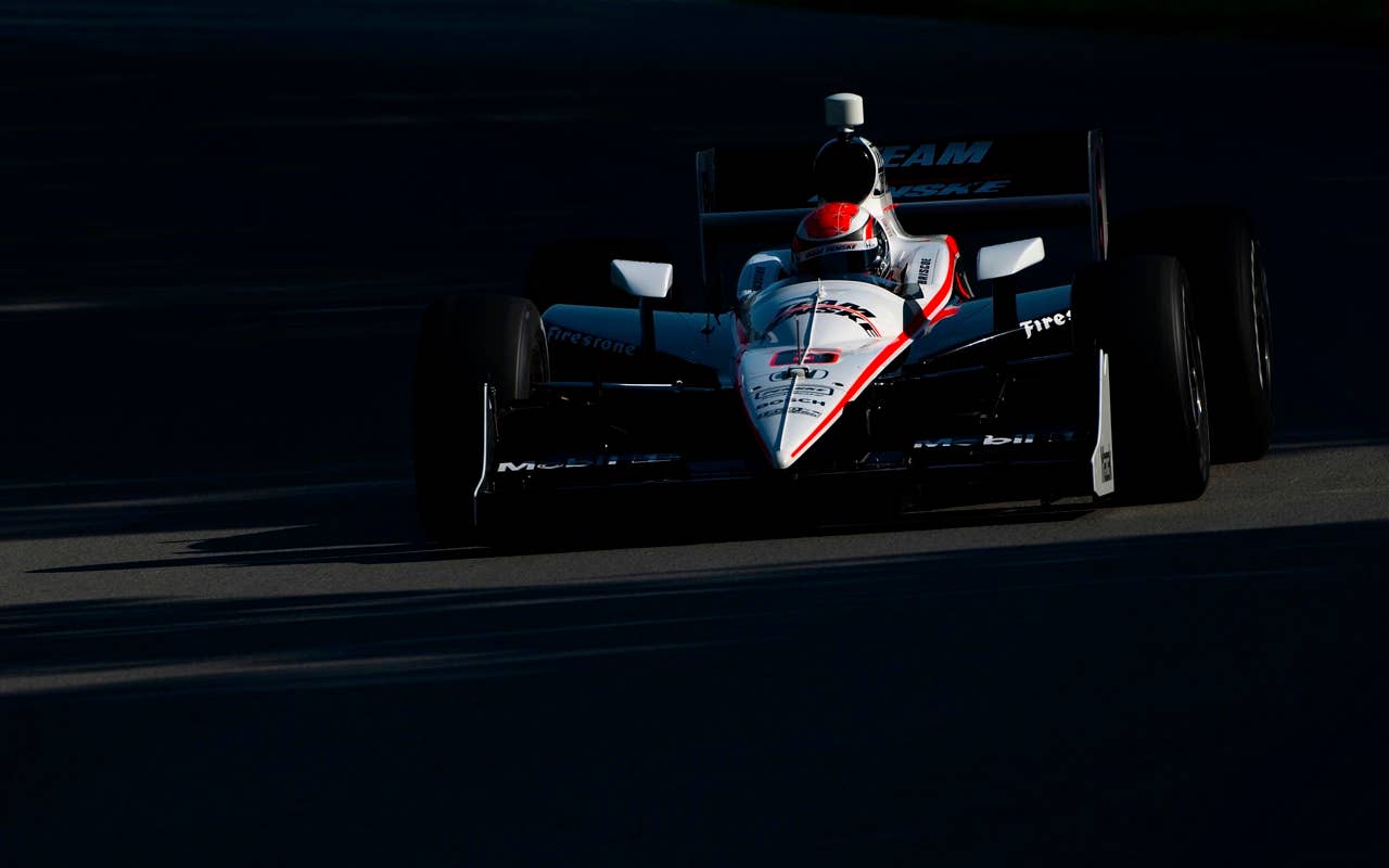 LEXINGTON, OH - AUGUST 07:  Ryan Briscoe of Australia drives the #6 Team Penske Dallara Honda during practice for the IZOD IndyCar Series Honda Indy 200 on August 7, 2010 in Lexington, Ohio.  (Photo by Robert Laberge/Getty Images)