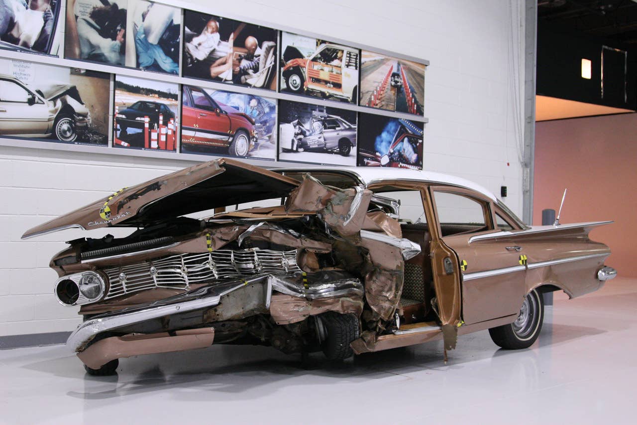 1959 Chevrolet Bel Air crash test