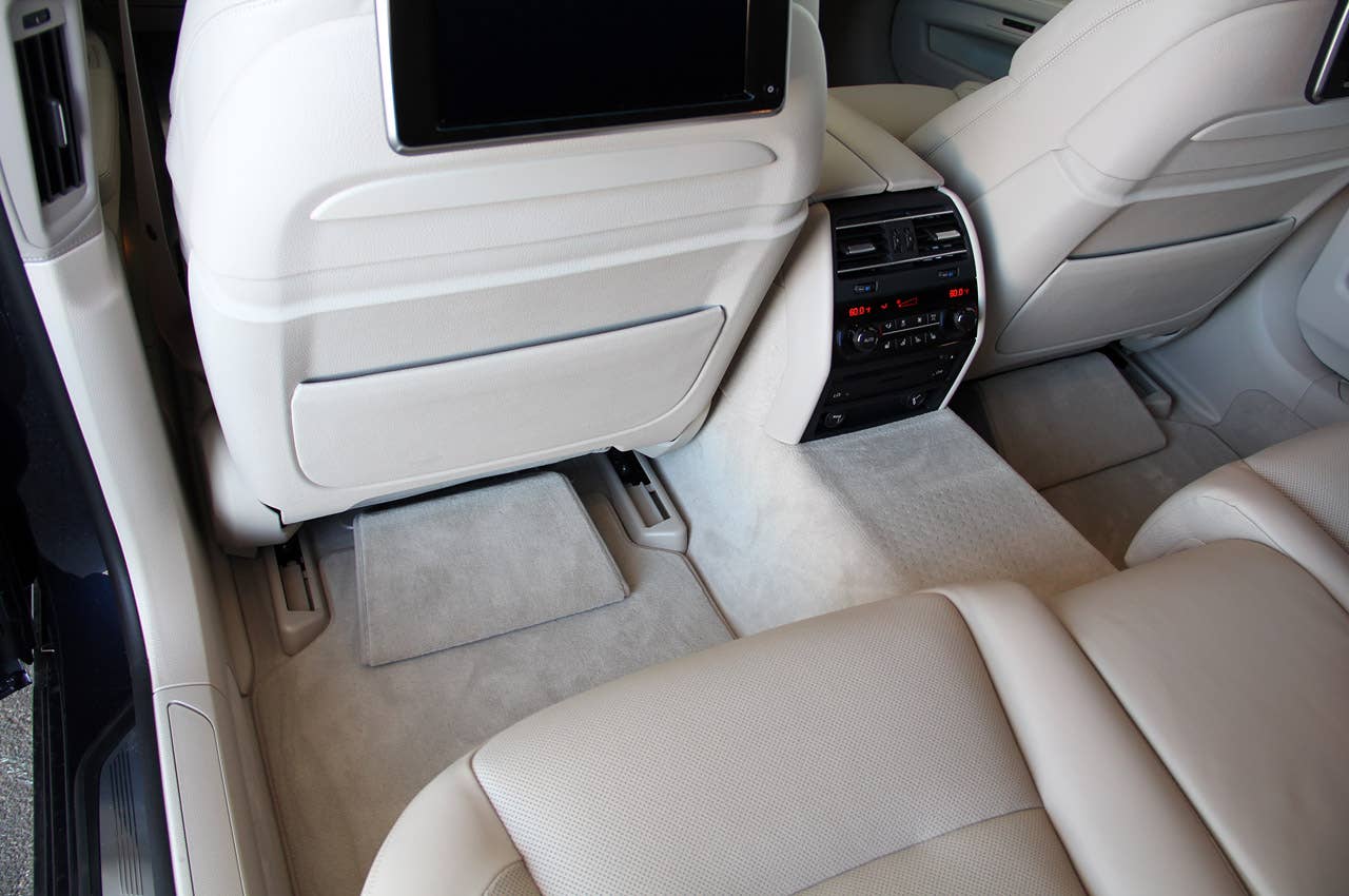2013 BMW 750Li rear seat leg room