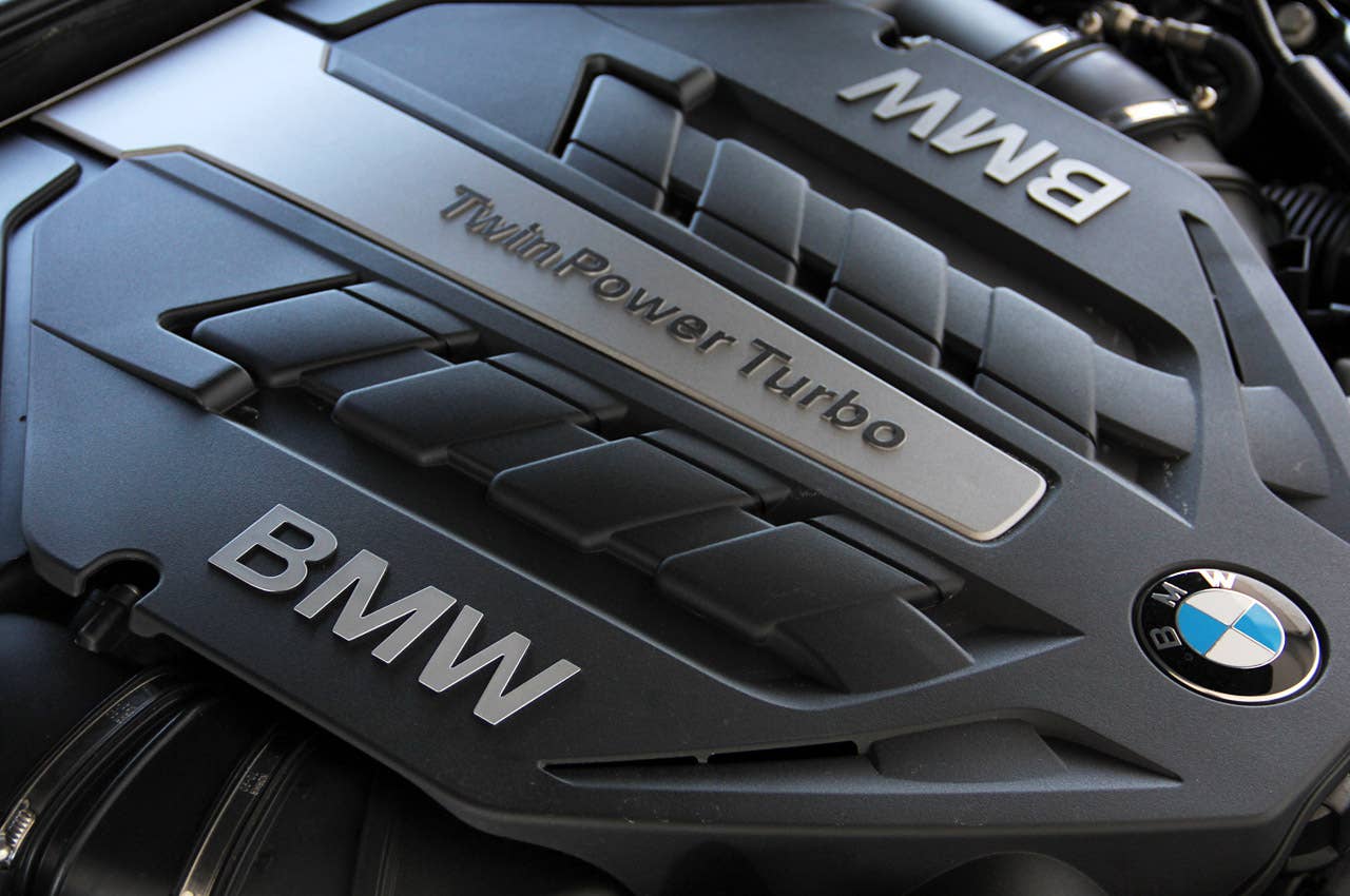 2013 BMW 750Li engine