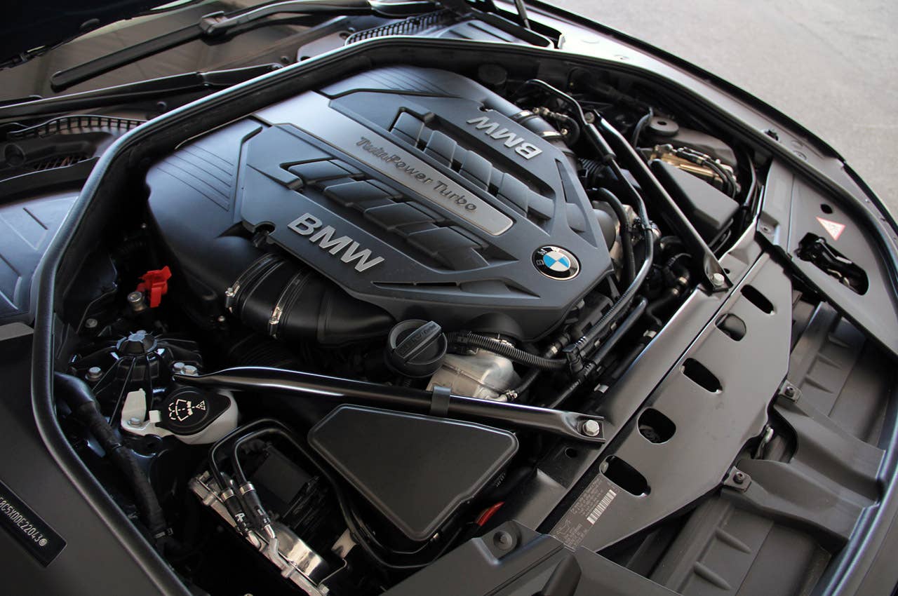 2013 BMW 750Li engine