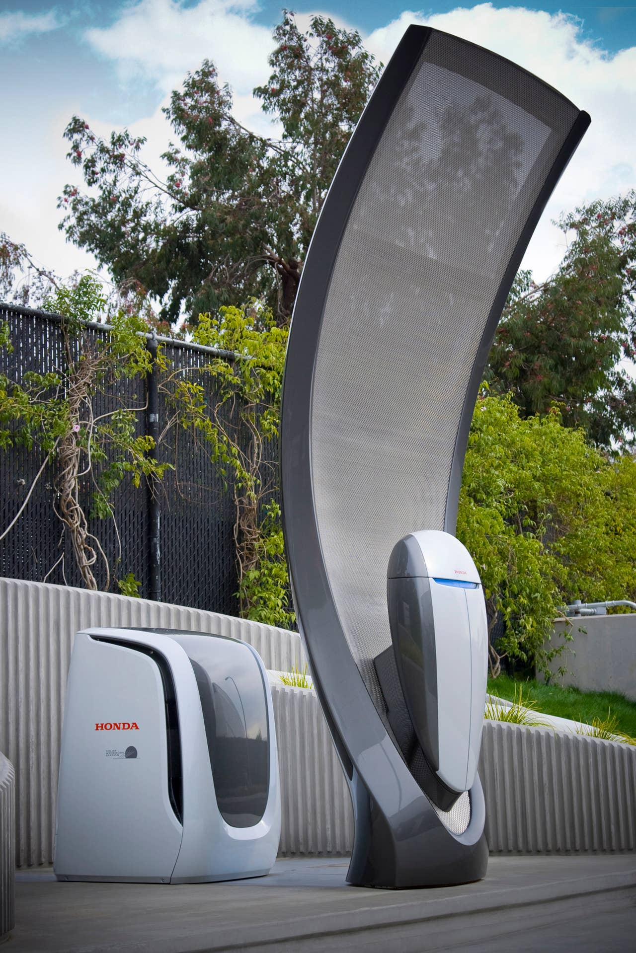 Honda's next generation solar hydrogen station prototype began operating today at the Los Angeles Center of Honda R&D Americas, Inc. The system is ultimately intended for use as a home refueling appliance capable of an overnight refill of fuel cell electric vehicles, such as the Honda FCX Clarity.