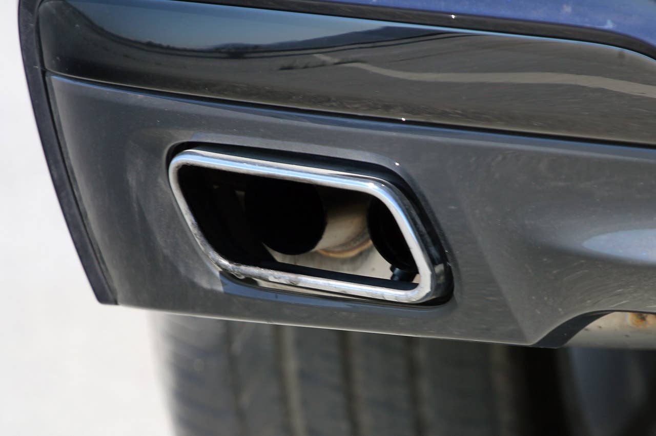 2013 BMW 750Li exhaust tip
