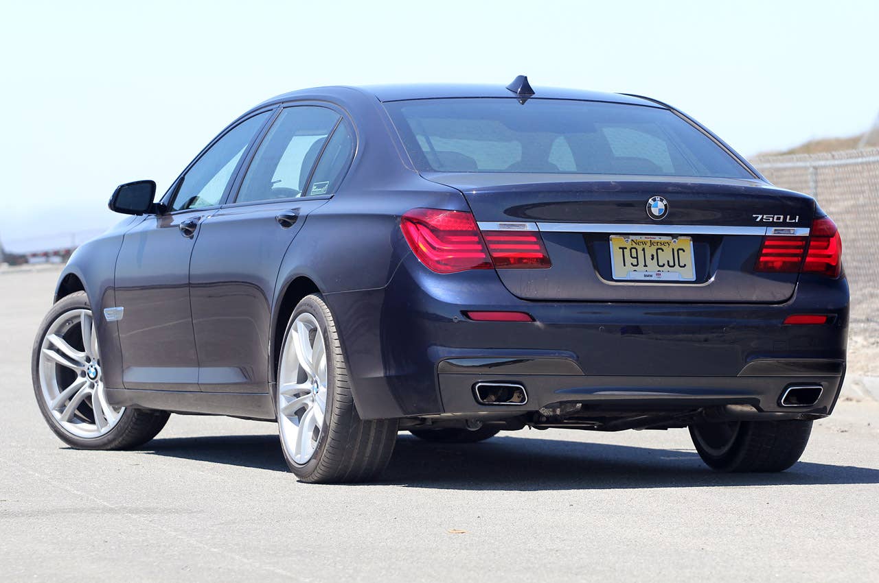 2013 BMW 750Li rear 3/4 view