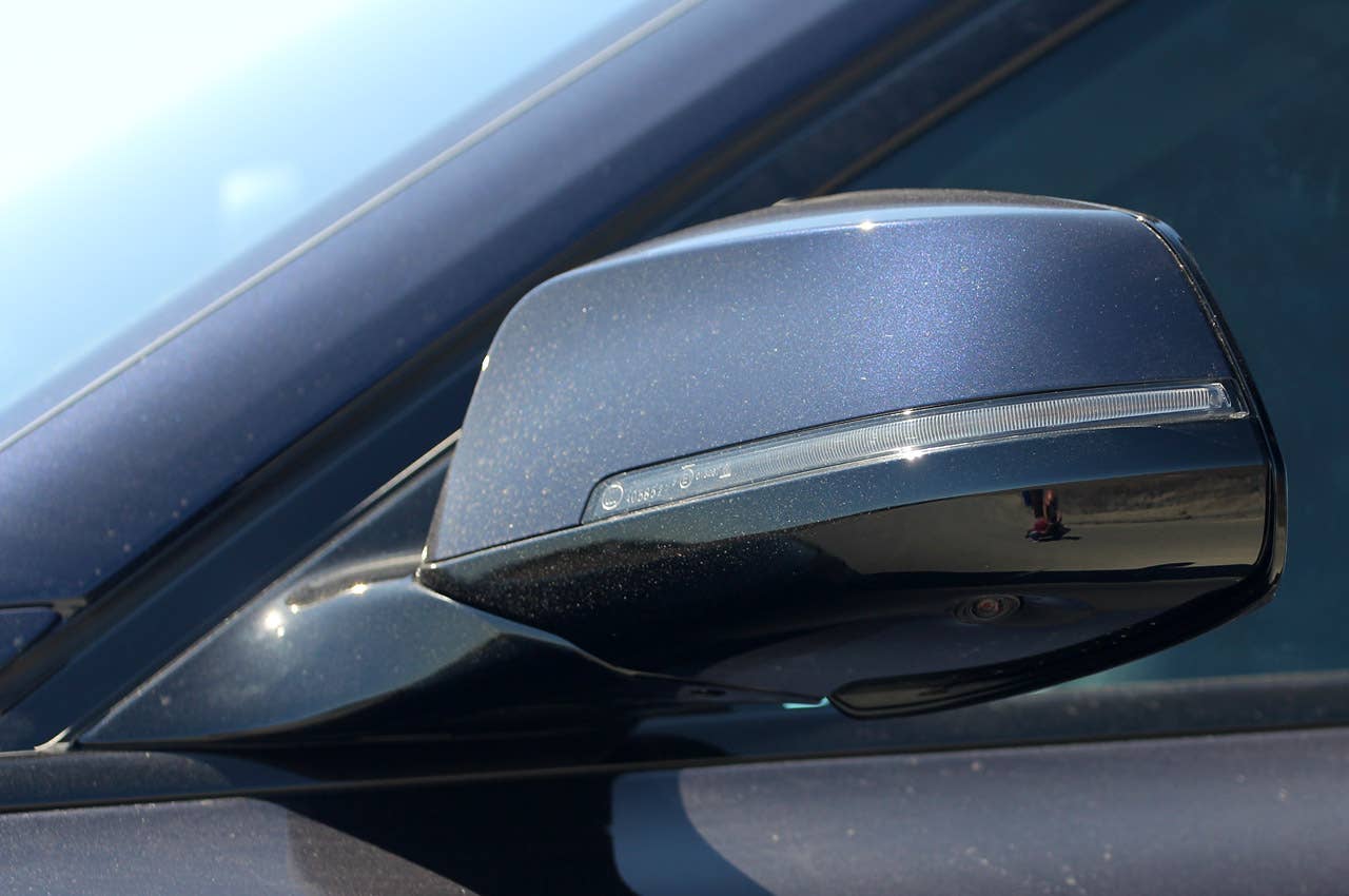 2013 BMW 750Li side mirror