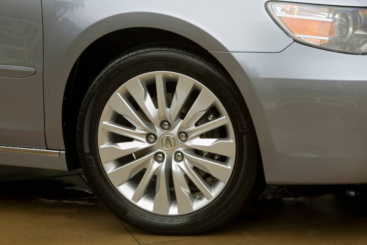 2011 Acura RL