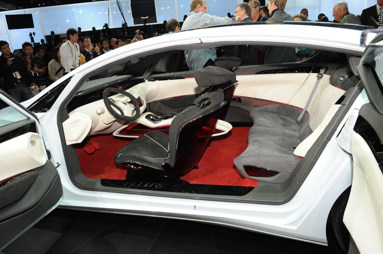 Nissan Ellure Concept