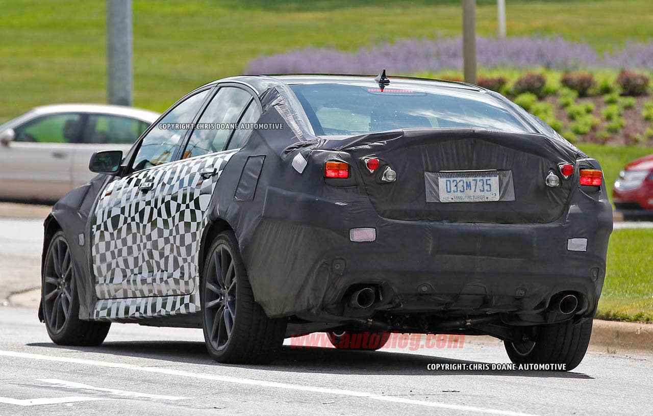 Chevrolet SS Spy Shots rear 3/4