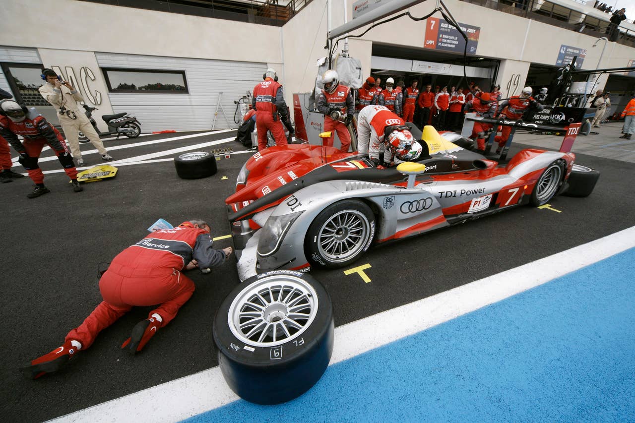 Le Mans Series - 8h Le Castellet (F) 2010 Dindo Capello (I), Allan McNish(GB) Audi R15 TDI #3 (Audi Sport Team Joest)