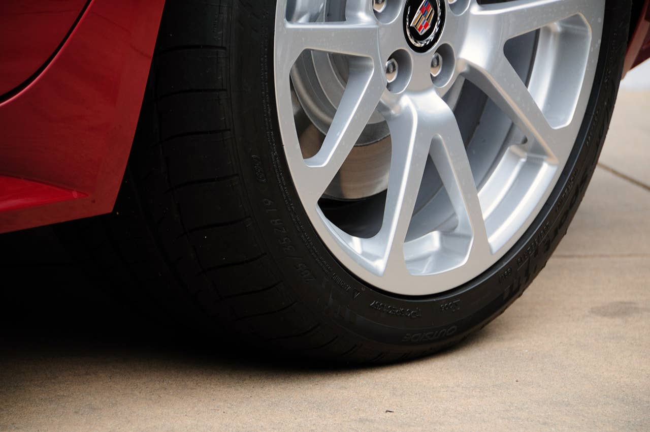 2011 Cadillac CTS-V Wagon wheel