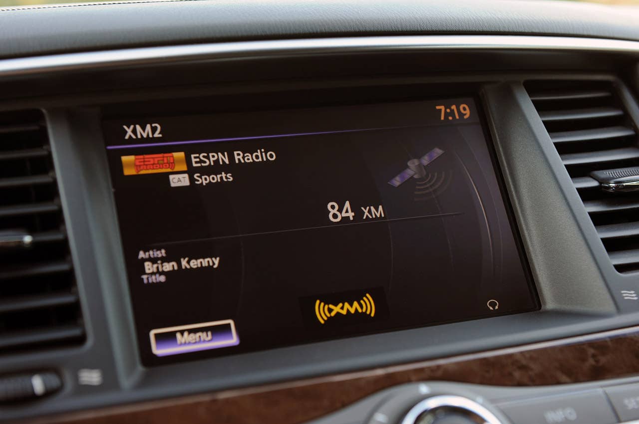 2012 Infiniti QX56 audio system display