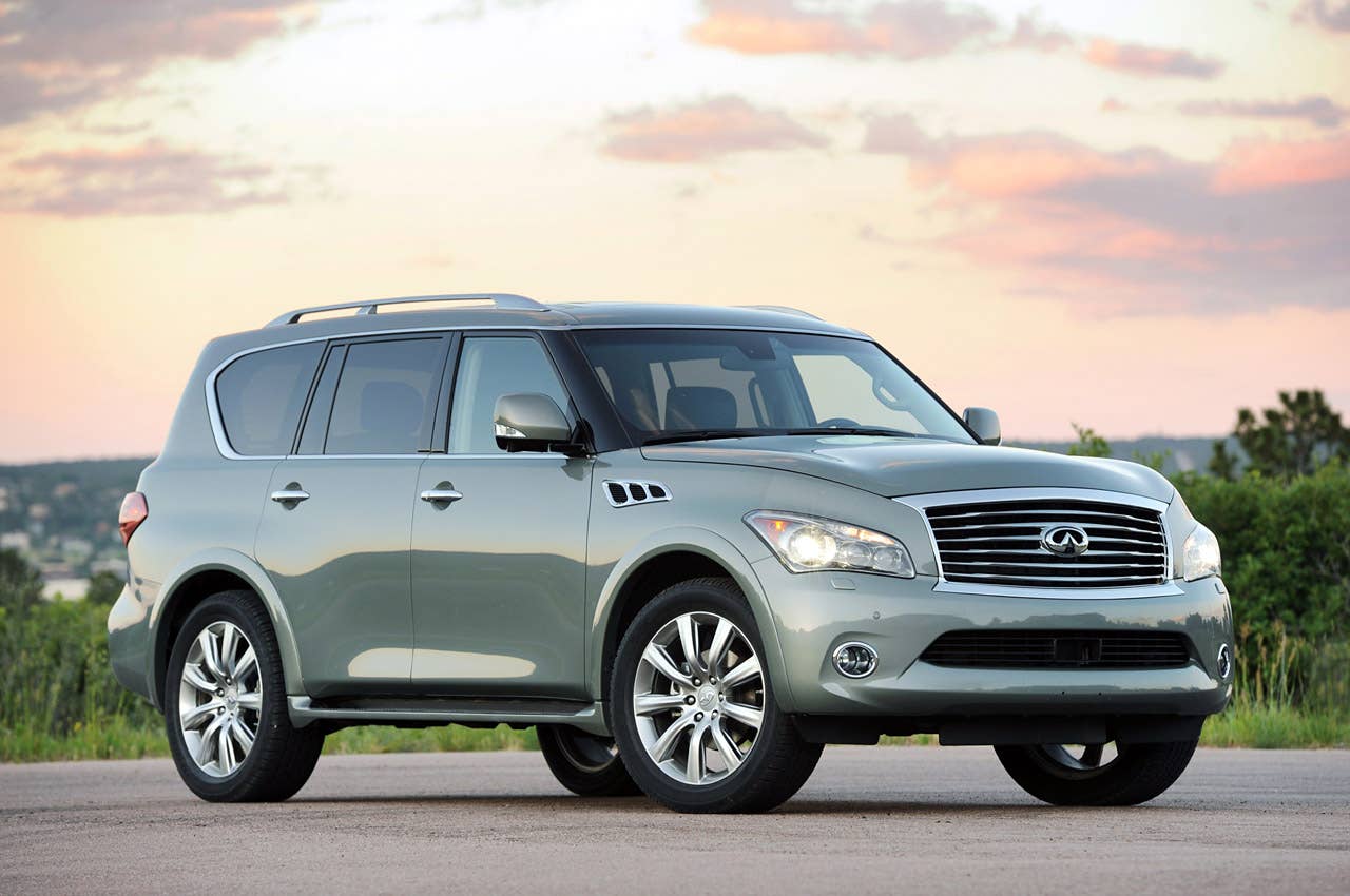 2012 Infiniti QX56 front 3/4 view