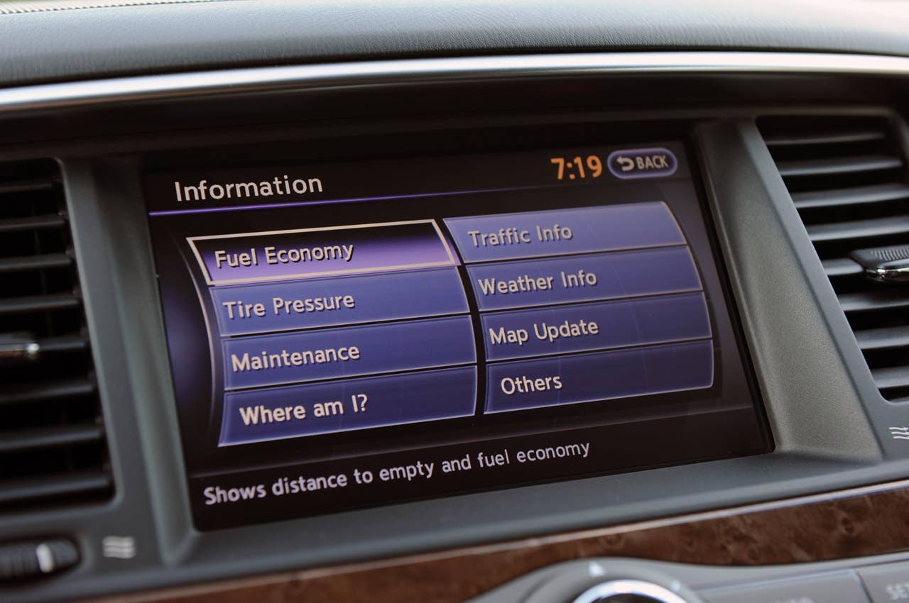 2012 Infiniti QX56 information display