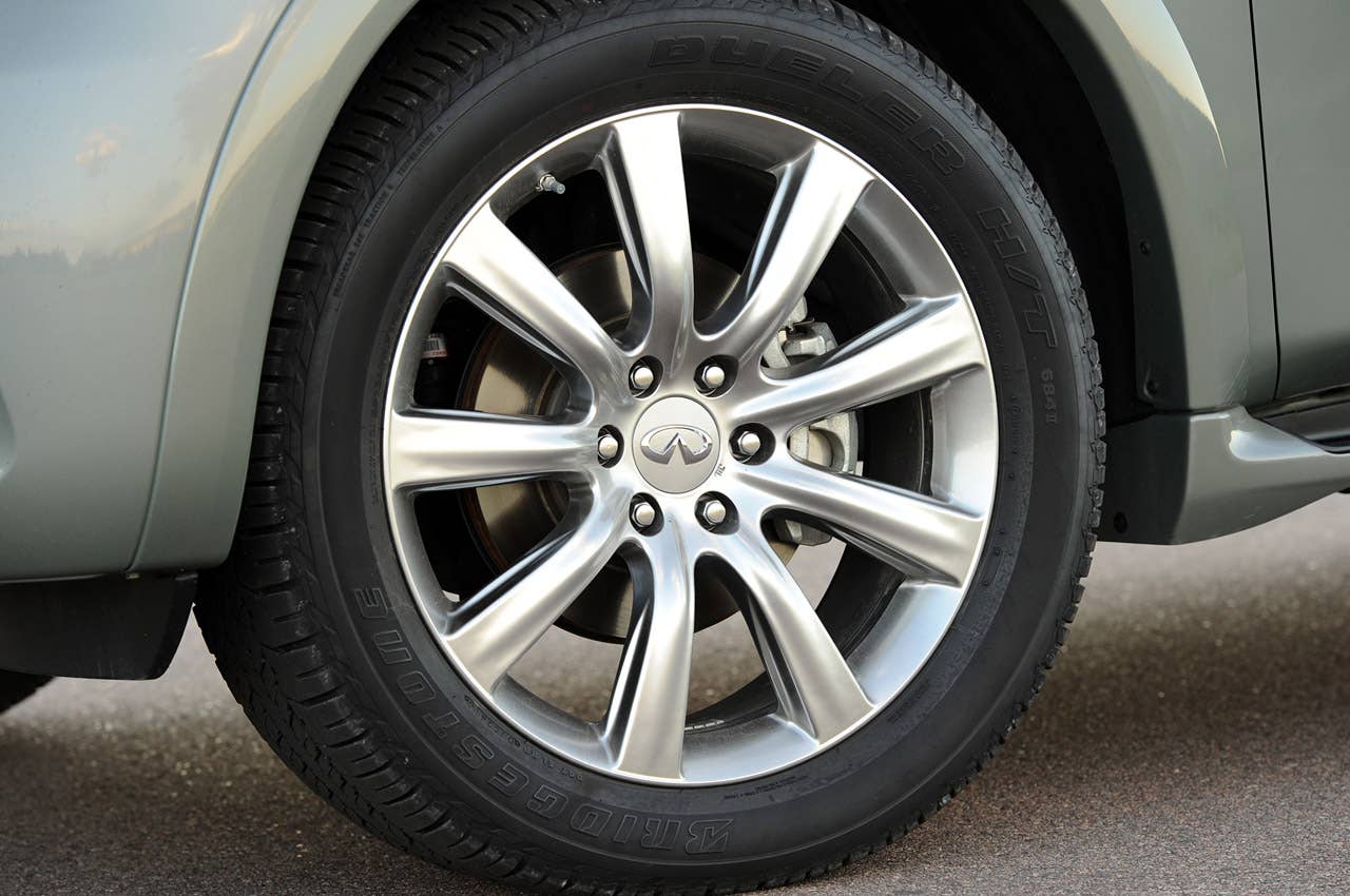 2012 Infiniti QX56 wheel