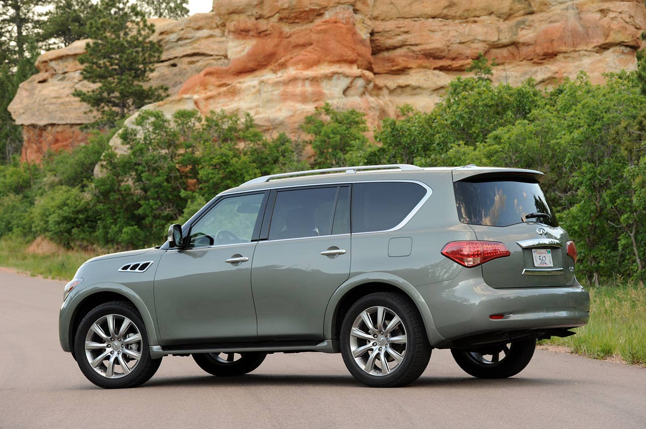 2012 Infiniti QX56 rear 3/4 view
