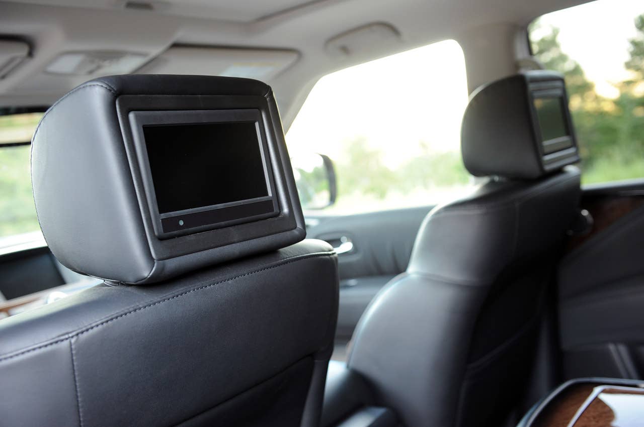 2012 Infiniti QX56 rear seat television monitors