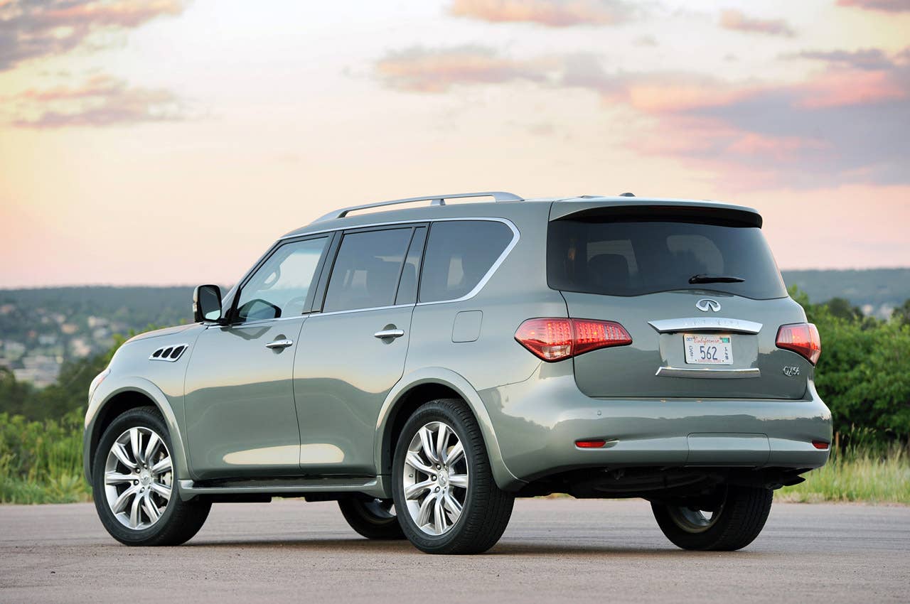 2012 Infiniti QX56 rear 3/4 view